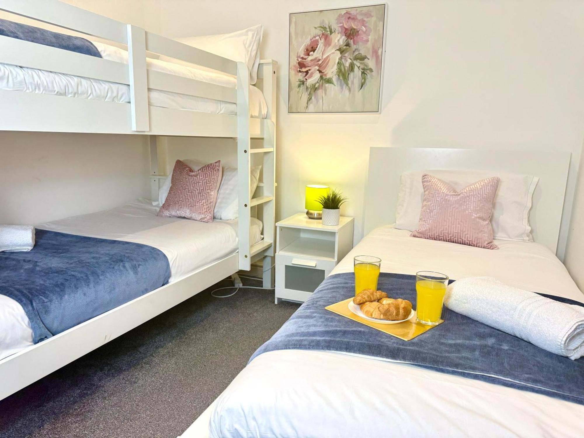 Evergreen Lodge - Two Bed Lux Flat - Parking, Garden, Patio, Wifi, Netflix - Close To Blenheim Palace & Oxford - F3 Kidlington Exteriör bild