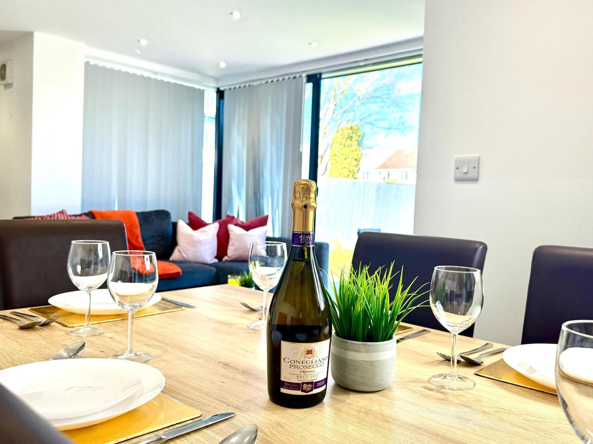 Evergreen Lodge - Two Bed Lux Flat - Parking, Garden, Patio, Wifi, Netflix - Close To Blenheim Palace & Oxford - F3 Kidlington Exteriör bild