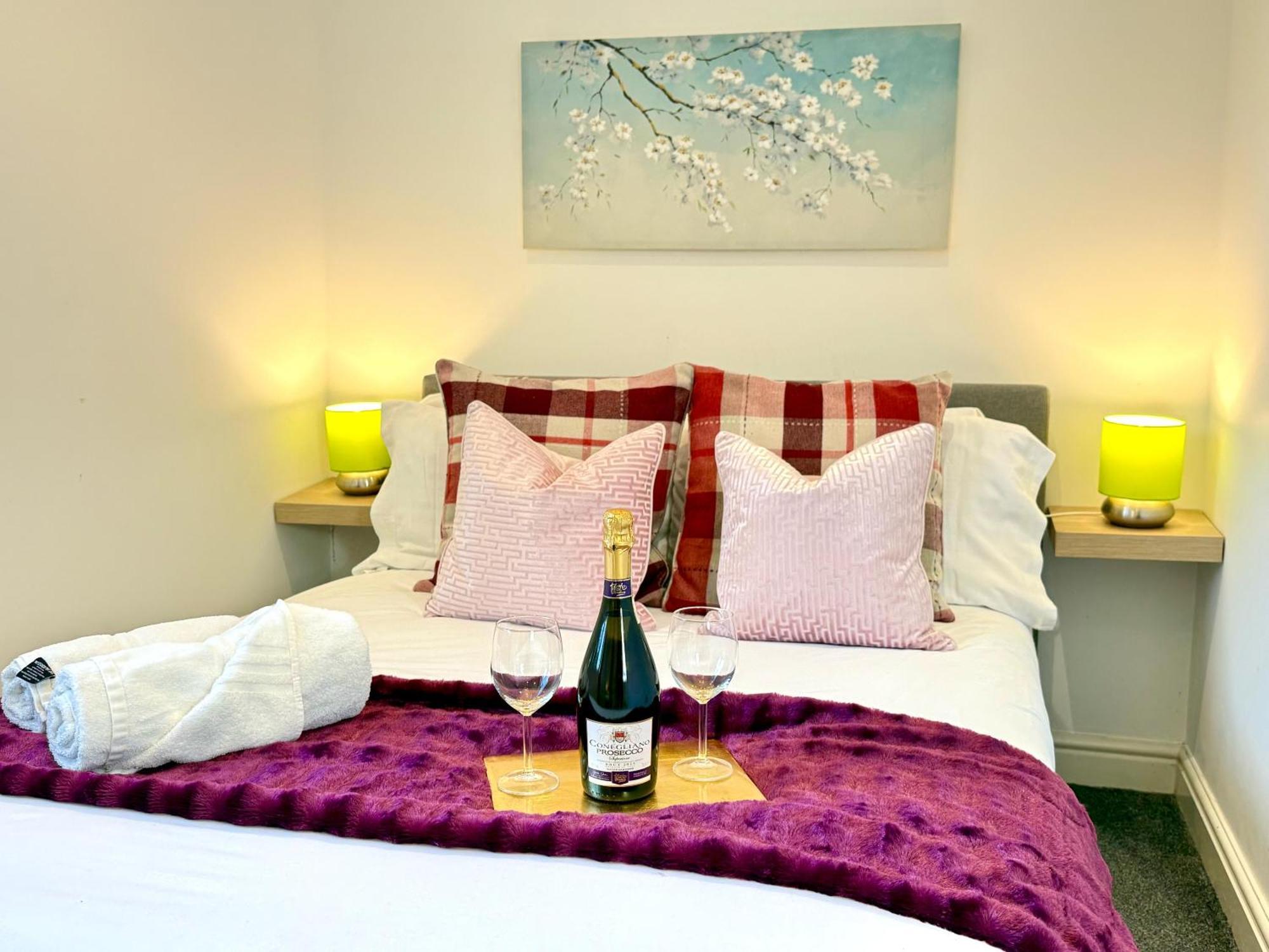 Evergreen Lodge - Two Bed Lux Flat - Parking, Garden, Patio, Wifi, Netflix - Close To Blenheim Palace & Oxford - F3 Kidlington Exteriör bild